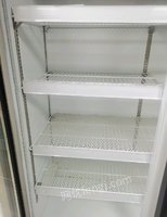 广东东莞多出一台冰箱，想出售。