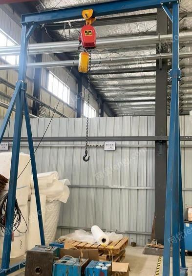 出售闲置龙门吊，高四米宽2.3米带电动上下葫芦（一吨）