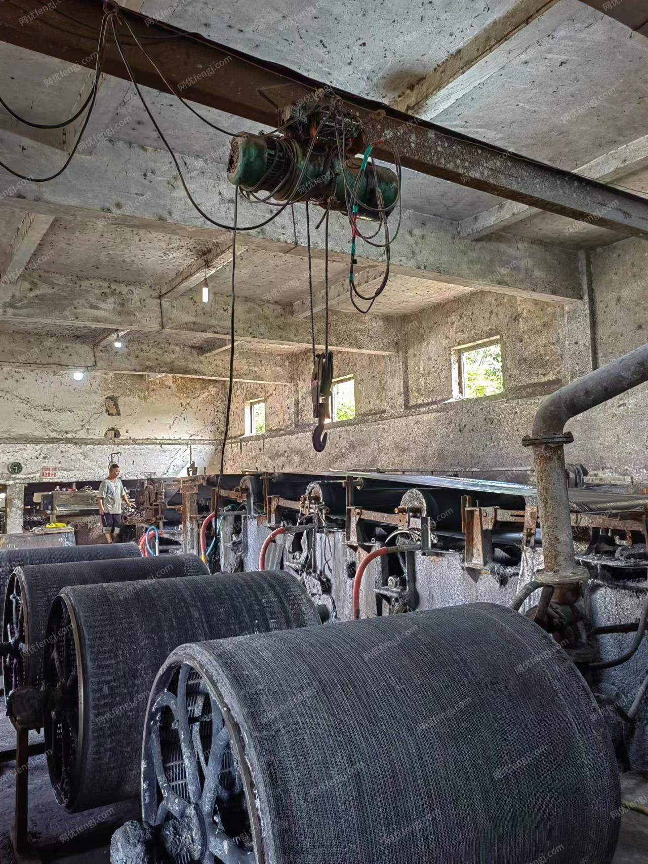 水泥制品厂打包处理250变压器，电柜，石棉瓦机等石棉瓦生产线