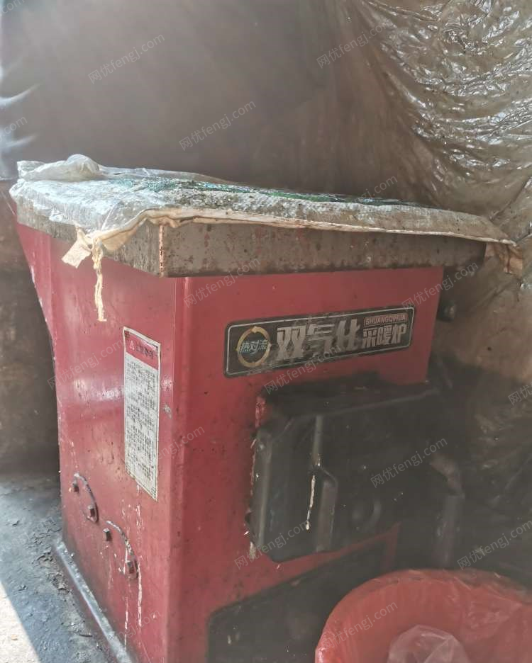 山东济南出售电动缝纫机，用一年的暖气炉，玉米脱粒机带大电机