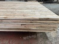 鹿寨联创木业有限责任公司2.44*1.22*0.021m桉木平接板转让项目