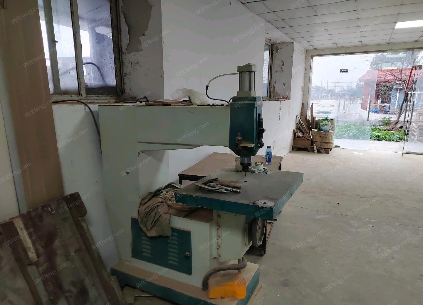 四川德阳出售木工家具机械五成新。