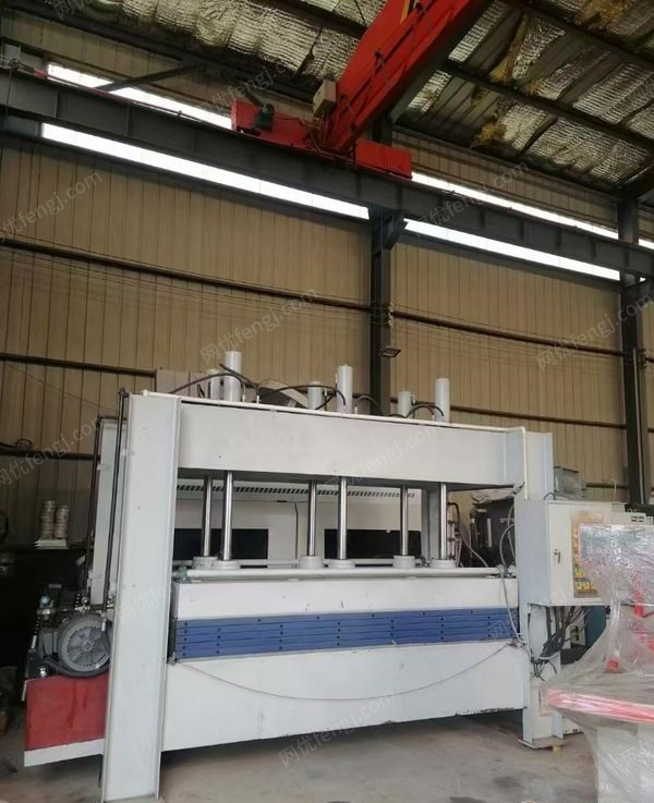 二手木工压机出售