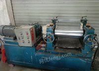 广东东莞Φ65硅胶押出机+9寸炼胶机