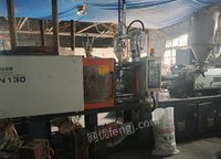 浙江金华出售两台申达注塑机，一台粉碎机，两台搅拌机等