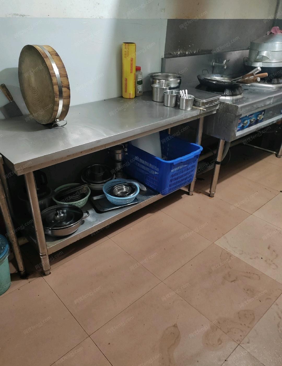 广西柳州9成新厨房设备出售