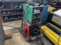 整厂回收商处理焊接机器人，配数控翻转台