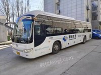 青海聚能钛业股份有限公司持有的59座金龙大巴车青A56083公开转让