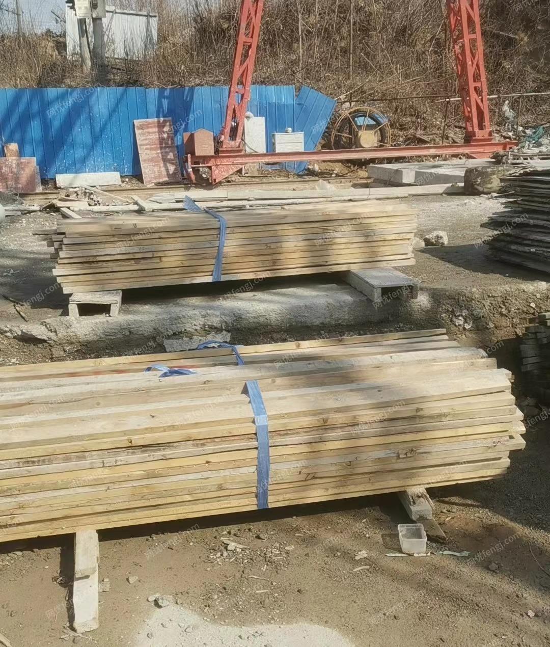河南郑州二手方木型号3*7的，长度1.8米到2米。一共有1500根