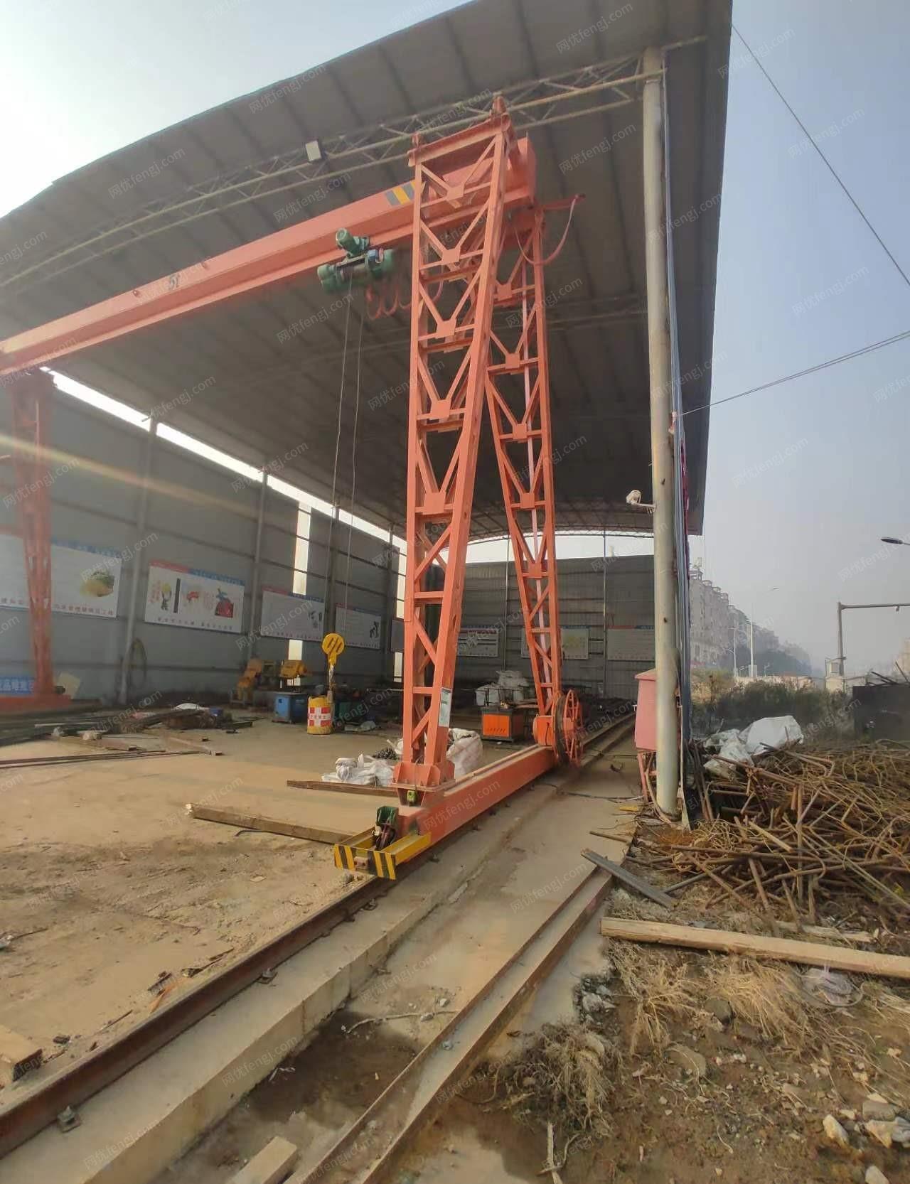 工厂处理5T航吊（设备在九江），钢筋场全套制作设备，工字钢，钢模（设备在南昌）