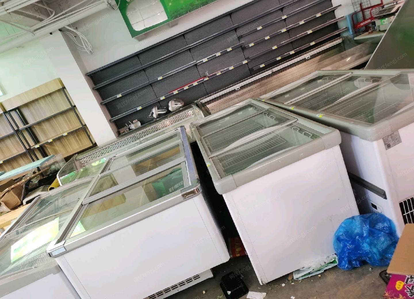 上海静安区转让冷柜，冻柜4台，中央空调2台以及货架等超市设备