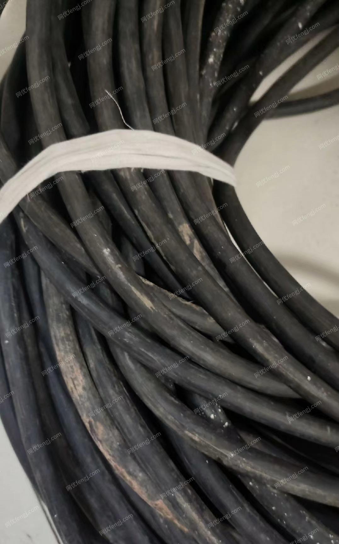 个人处理三心电缆线4平方差不多40斤100米