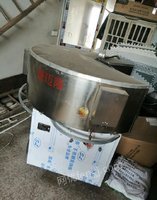 上海宝山区本人有一台煤气转炉烧饼机低价处理，没用多长时间，可以做开店烧饼，大饼