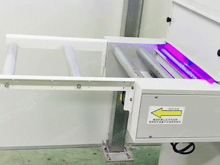 印刷厂处理20-21年浙江1米*1.5米半自动单色丝印机，处理价2万，激光雕刻机（只试机），处理价9800元，全新的LED紫外线光固设备，光源是韩国的，热风循环箱，有图