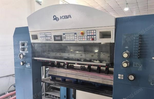 新疆乌鲁木齐出售高宝1.6米五色印刷机