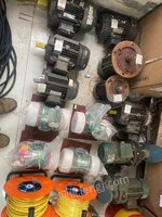 德天-报废锤头及销轴、报废电磁吸盘及电磁铁、旧电机一批