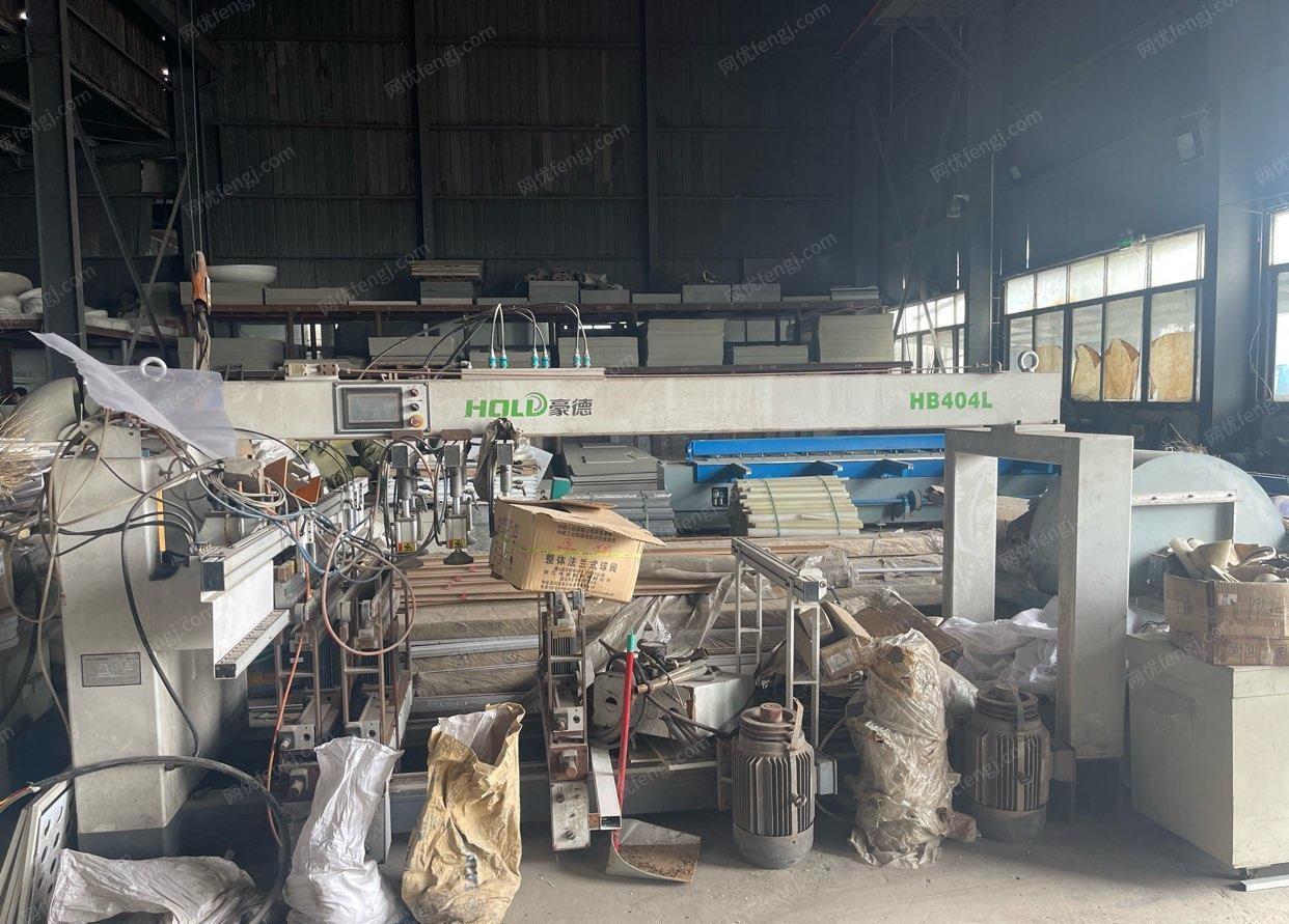 安徽合肥出售二手木工工具，封边机1台，4排钻1台，大锯1.台。