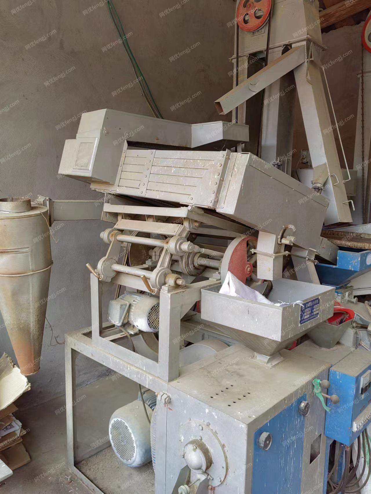 宜昌地区处理日产15吨砻谷机，剥壳机，抛光机各1台，详见图