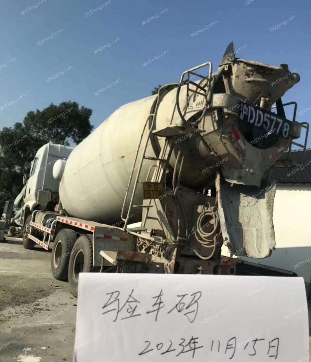上海崇明出售一辆混凝土搅拌车