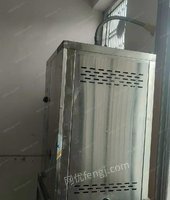 湖南衡阳出售韩式磨粉机一台，22排瞬能蒸汽发生器一台，韩式蒸台单孔一台，韩式蒸屉二个