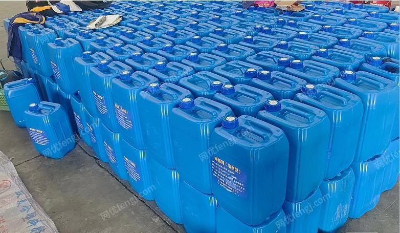 广西柳州自己买多了，出售水性防火涂料稀释剂400桶，电话不方便接，可加微信。