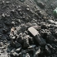 04月26日13:30废耐火材料（渣铁沟废浇注料、废炮泥）(1300吨)山东泰山处置