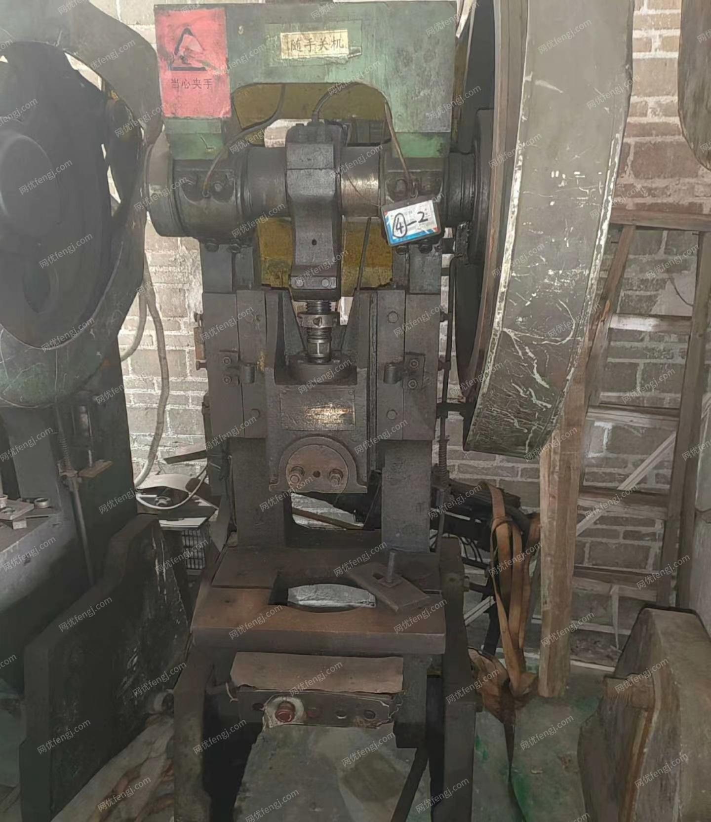 广东佛山工厂处理两台冲床，一台数控锯，一台螺杆空压机