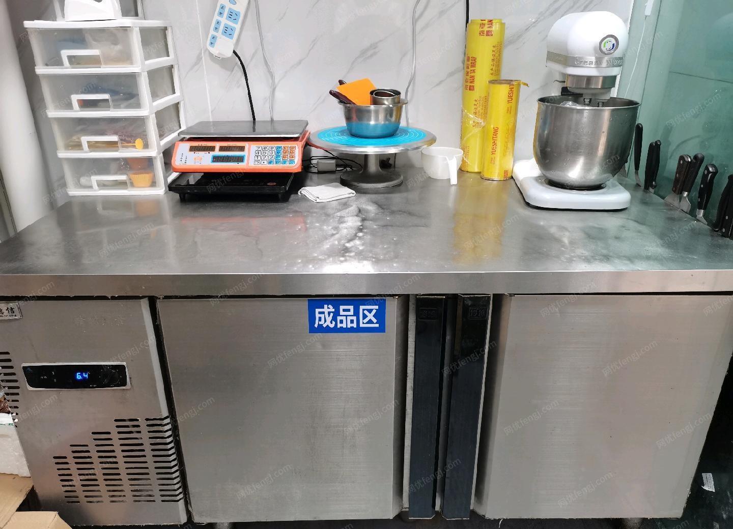 四川成都蛋糕店倒闭，9.5新设备超低价处理