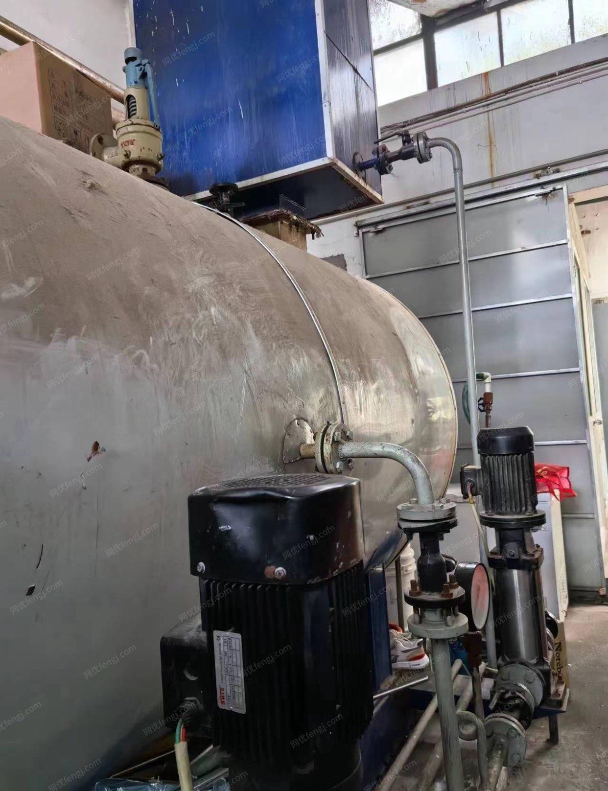 江苏无锡出售1吨燃气蒸汽锅炉，2016年，证照齐全