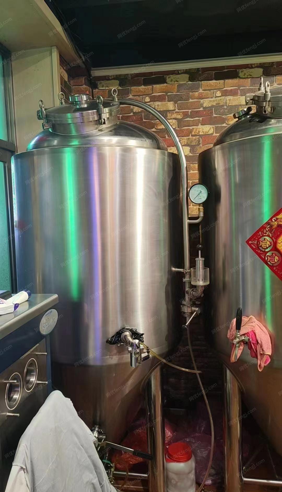 黑龙江哈尔滨出售500L啤酒设备一套，配6个500L发酵罐