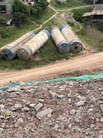 出售120吨水泥罐4个，219螺旋两条