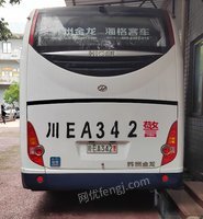 泸州市古蔺县1台金龙牌大型普通客车（川EA342警）网络拍卖公告（第二次）