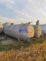 出售＿25立方液化气罐两台，手续齐全