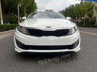 新到13年8月起亚K5，个人一手私家车，2.0自动档高配！