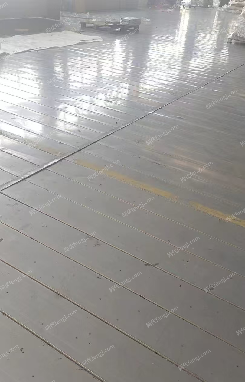 天津市武清开发区因为工厂搬迁,现有九成新重型二层货架平台低价转让