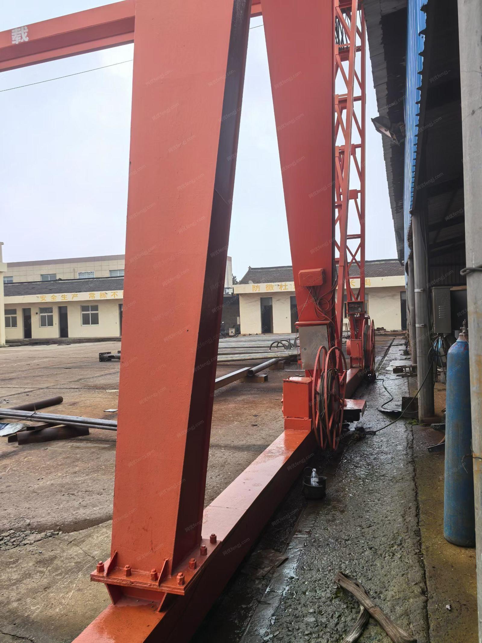 二手龙门吊出售