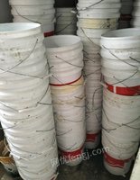 黑龙江绥化800个空桶出卖2元一个