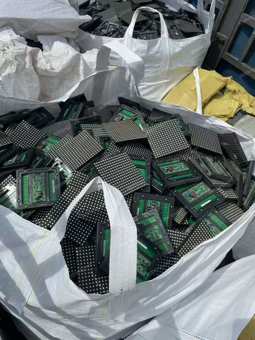 廢舊電子元器件回收