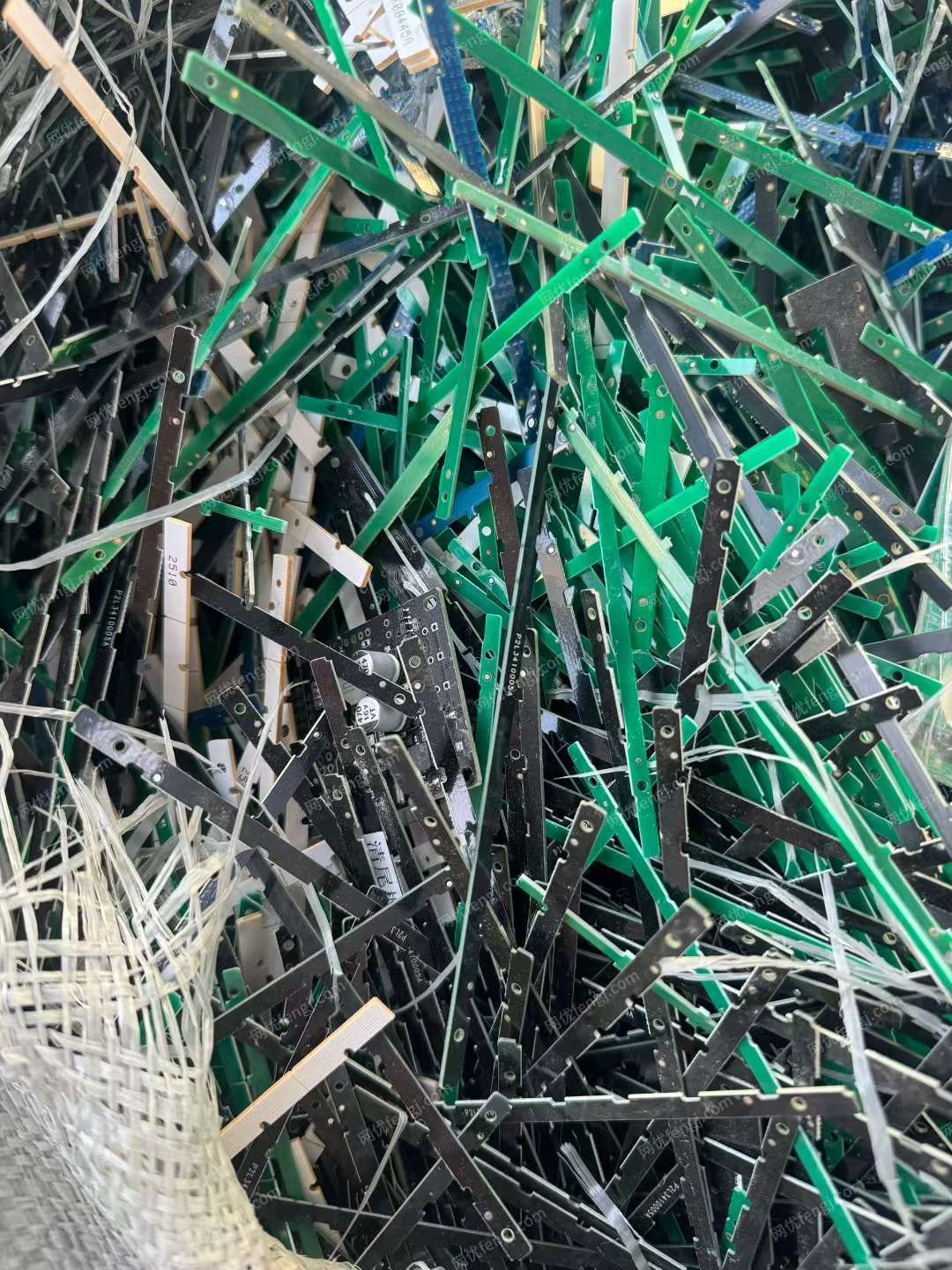 廢舊電子元器件出售