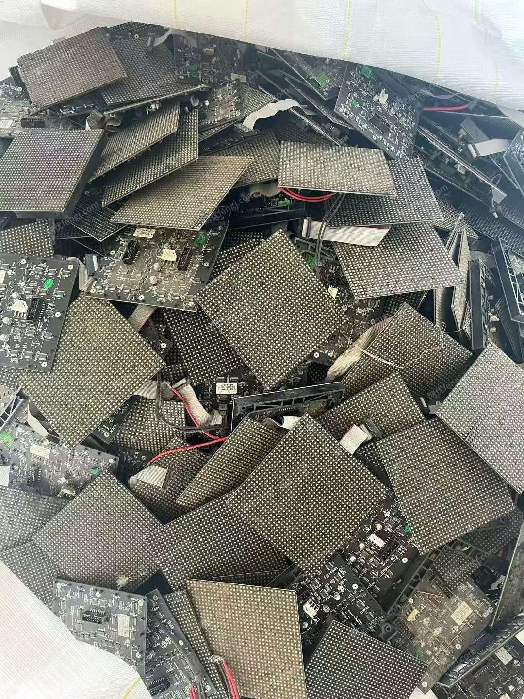 廢舊電子元器件價格