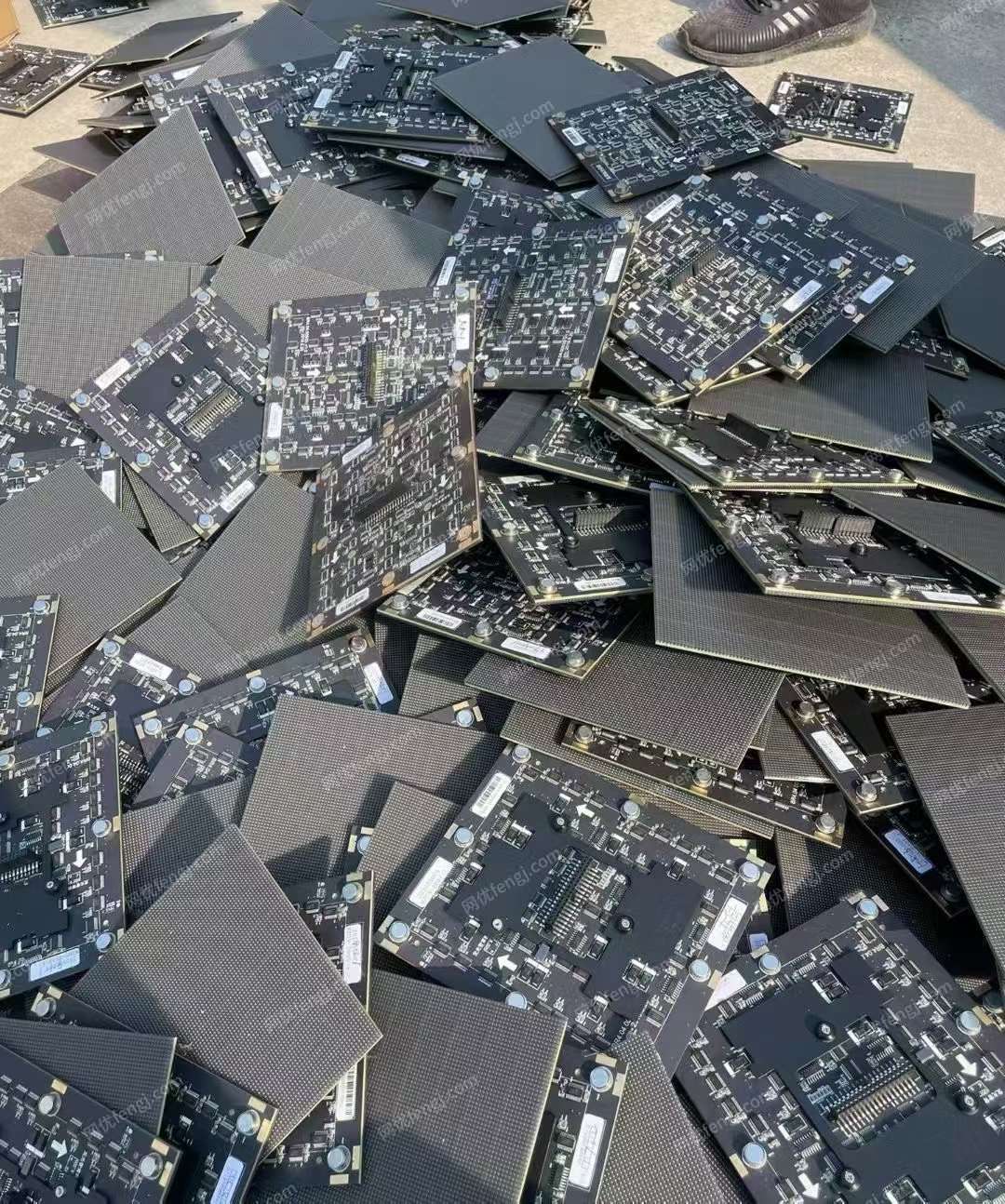 廢舊電子元器件轉讓