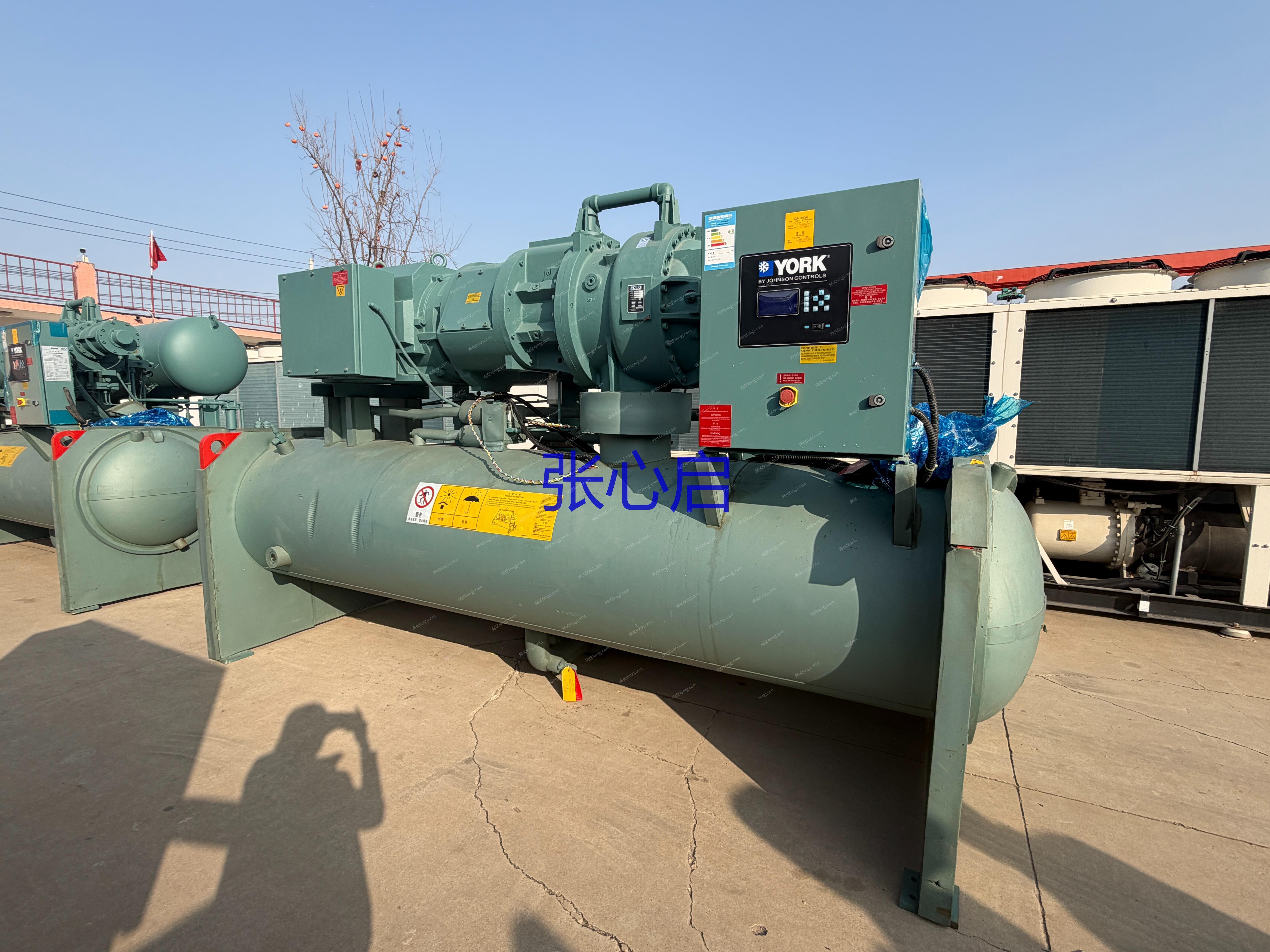 出售庫存約克低溫鹽水機(jī)組多臺(tái) 二手制冷機(jī)組價(jià)格