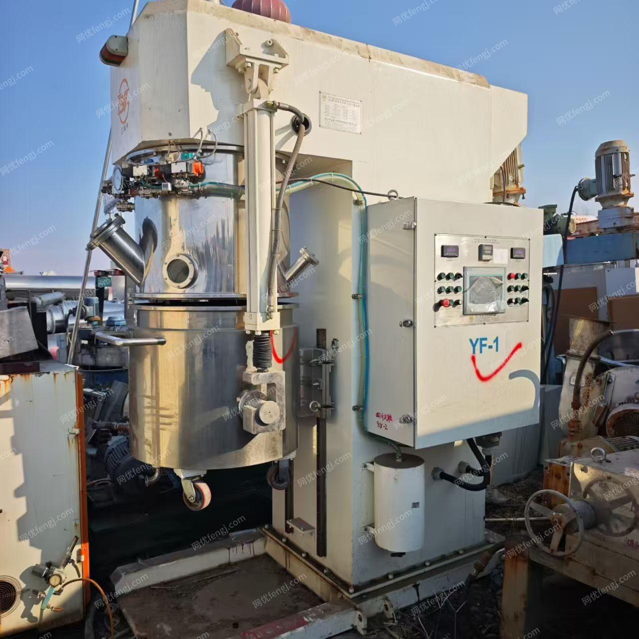 出售兩臺(tái) 金銀河200升真空行星攪拌機(jī) 其它化工設(shè)備轉(zhuǎn)讓