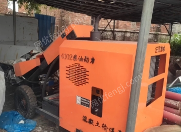 广东肇庆火车头HBT4102混凝土输送泵出售