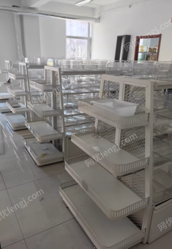 山東東營(yíng)5套趙一鳴零食架出售 其他出售