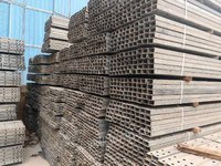 出售建筑立杆冲孔方管，九成新，详情电仪
