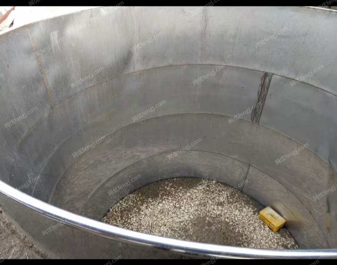 出售_20个不锈钢大罐材料316L出售