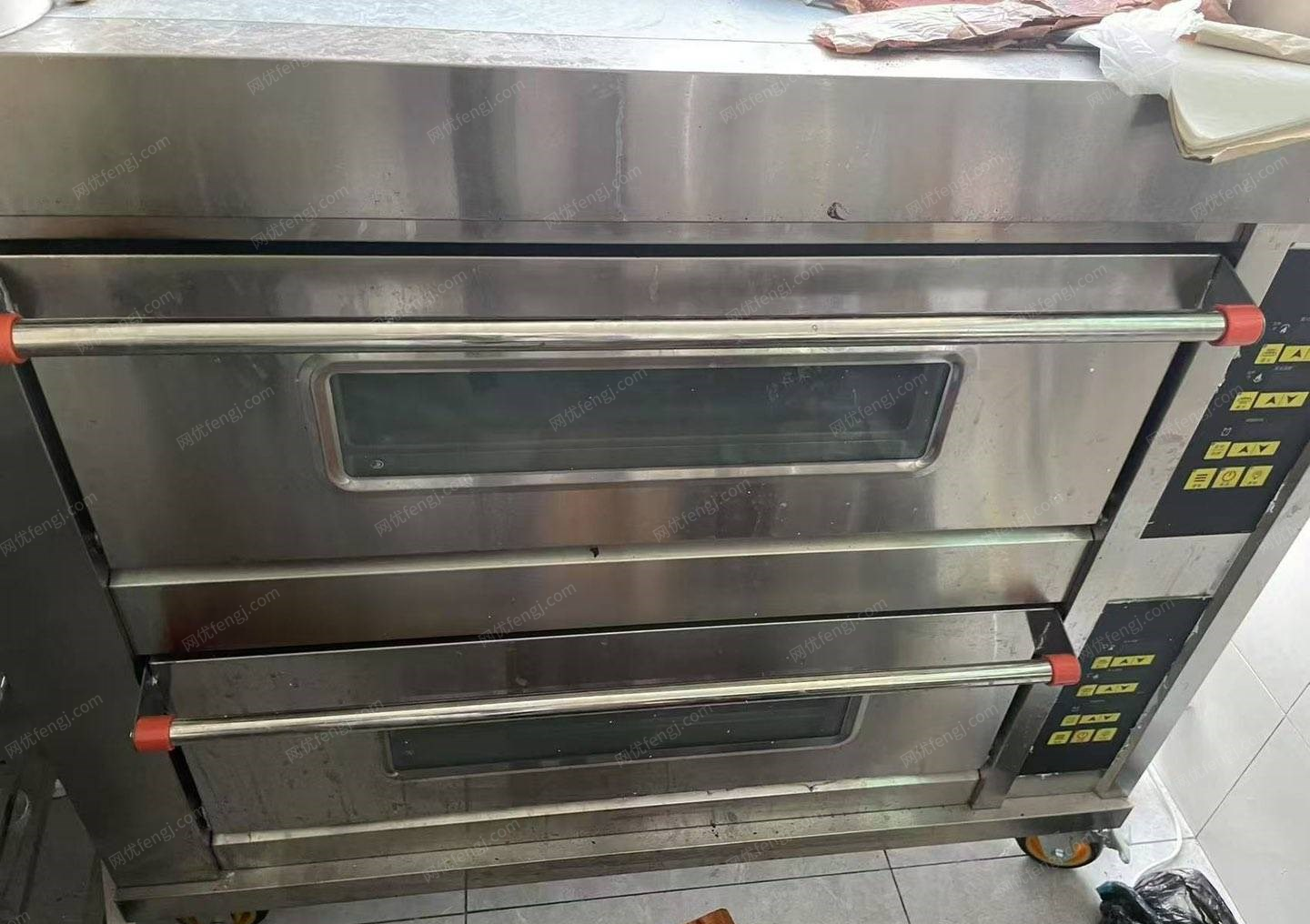 山东济南店铺不干了，所有东西低价出售，有冷藏作台，四开门冷冻柜，不