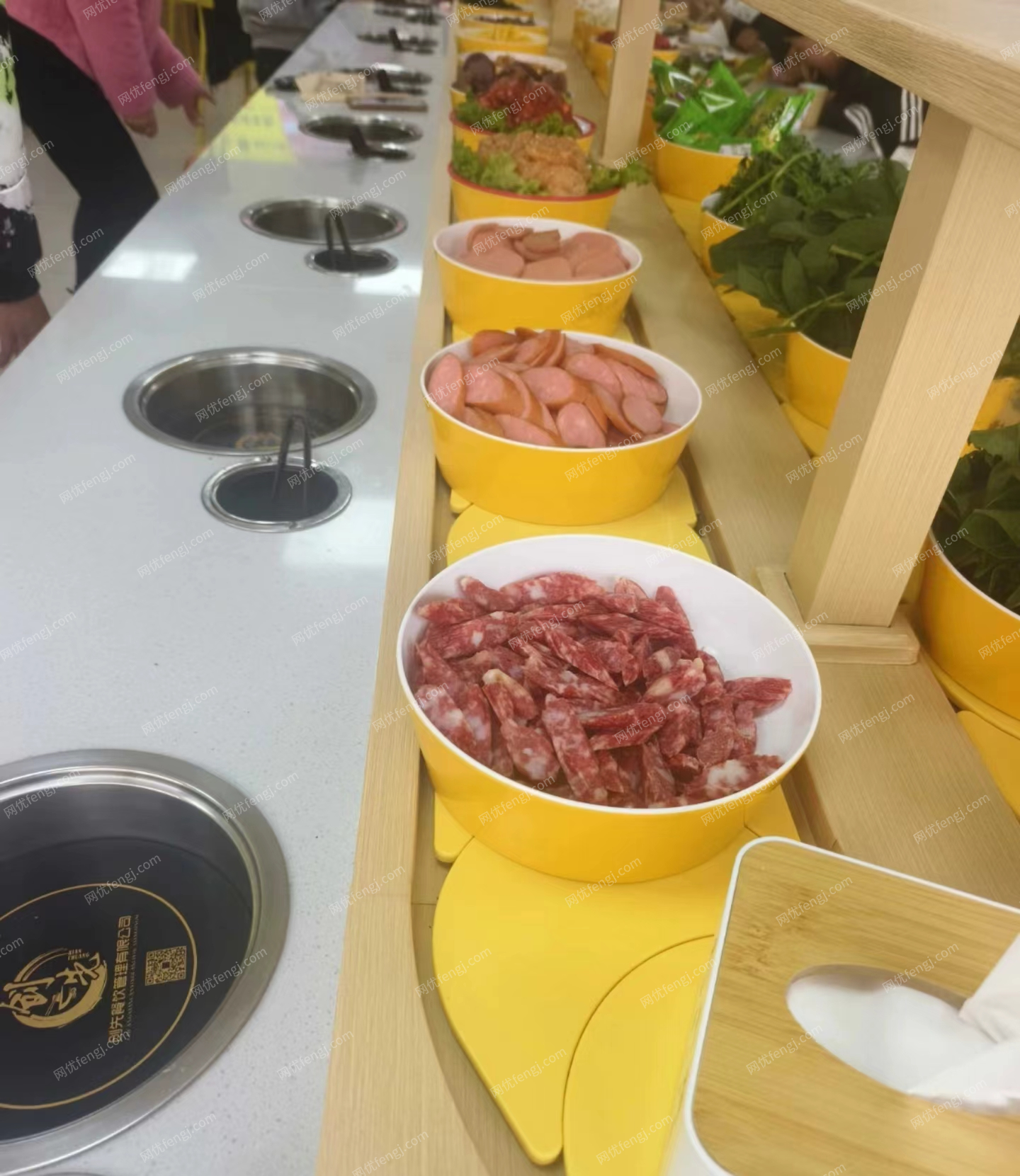 山东潍坊旋转小火锅设备转台出售