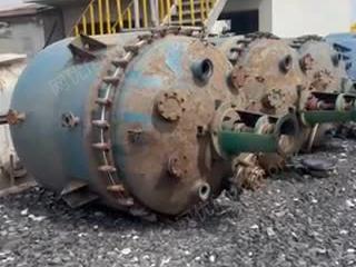 3000升、5000升搪瓷反应釜多台...